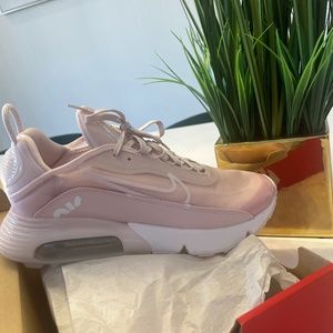 Women’s Air Max 2090